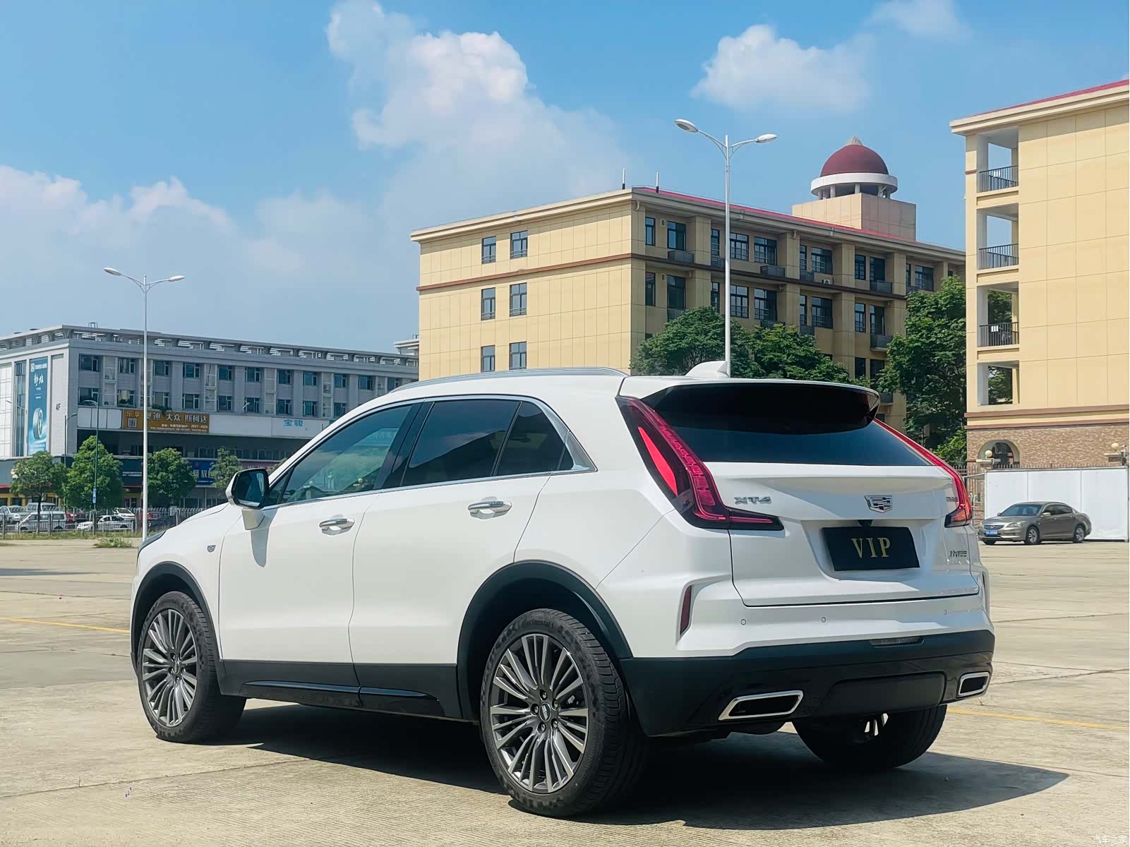 Cadillac XT4, 2025 9