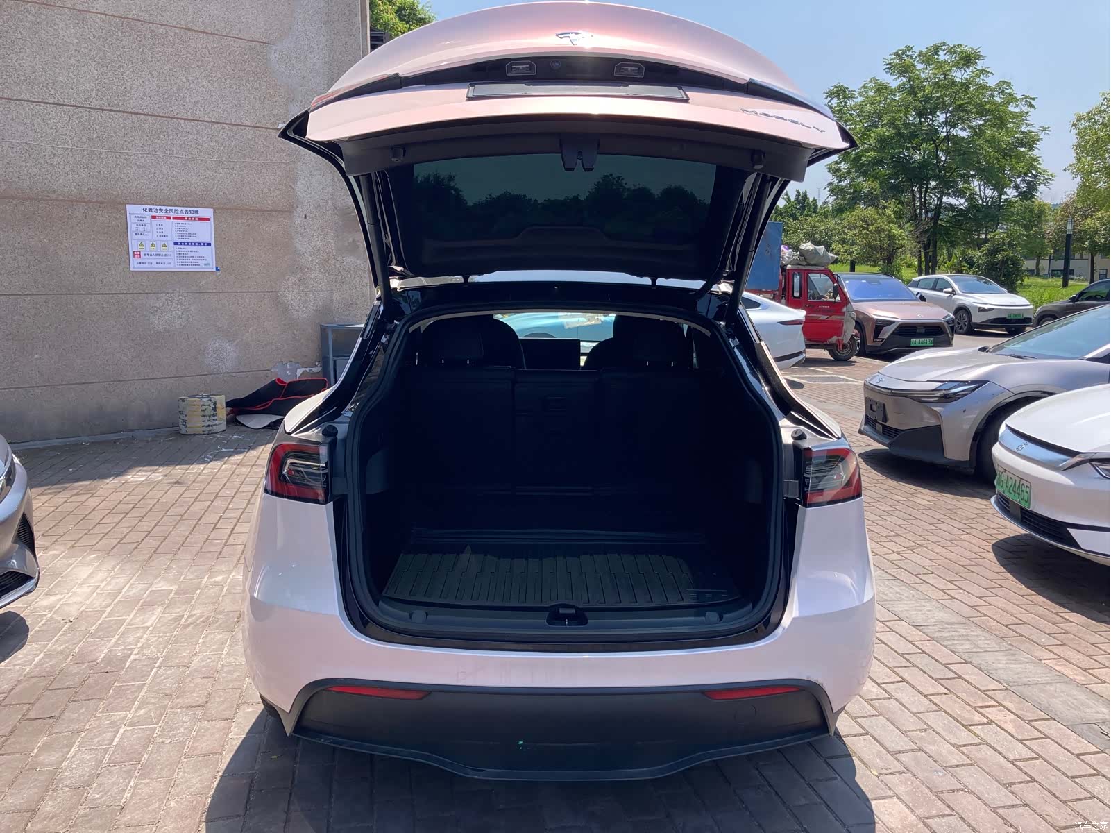 Tesla Model Y, 2021 13