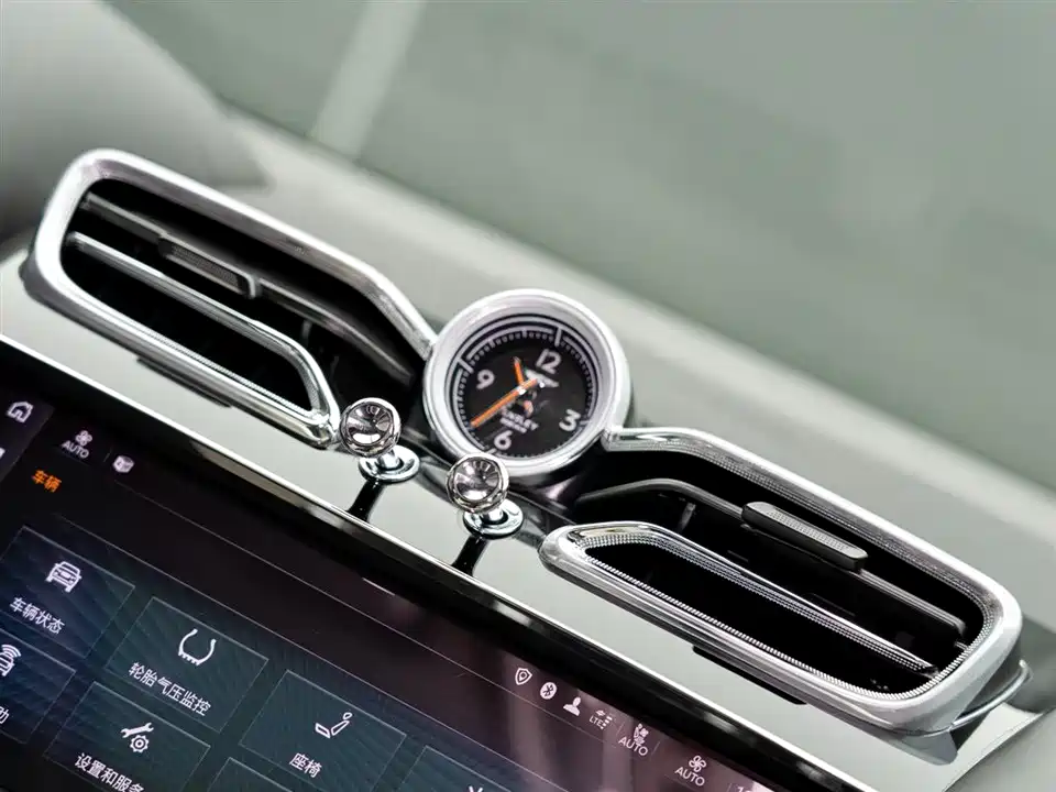 Bentley Tim Yue Bentley Tim Yue