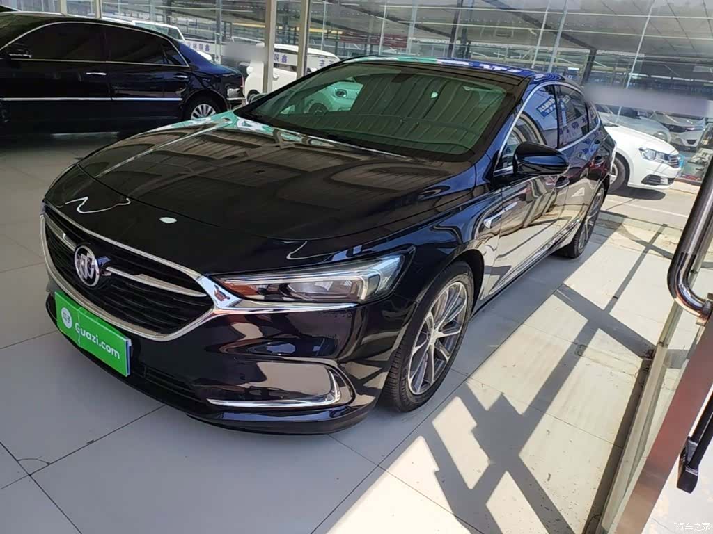Buick LaCrosse, 2021 1