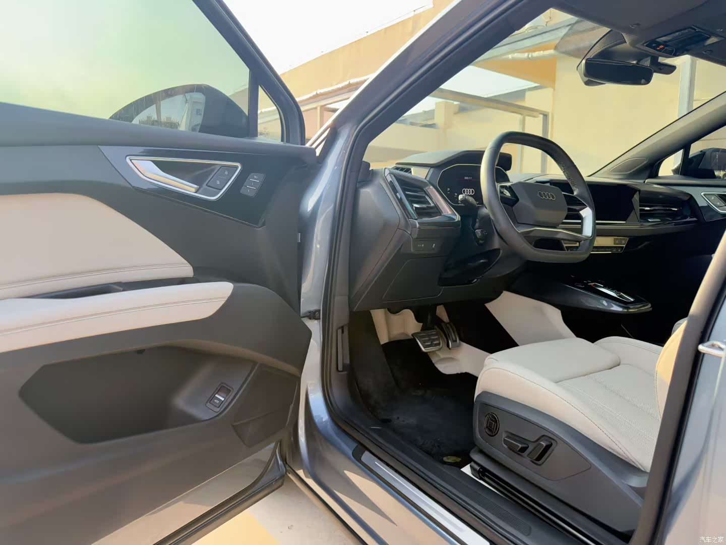 Audi Q4 e-tron, 2022 4
