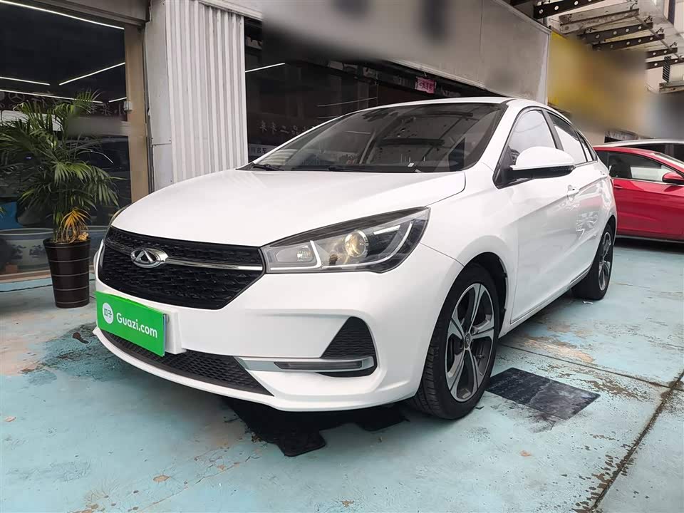 Chery Arrizo 5