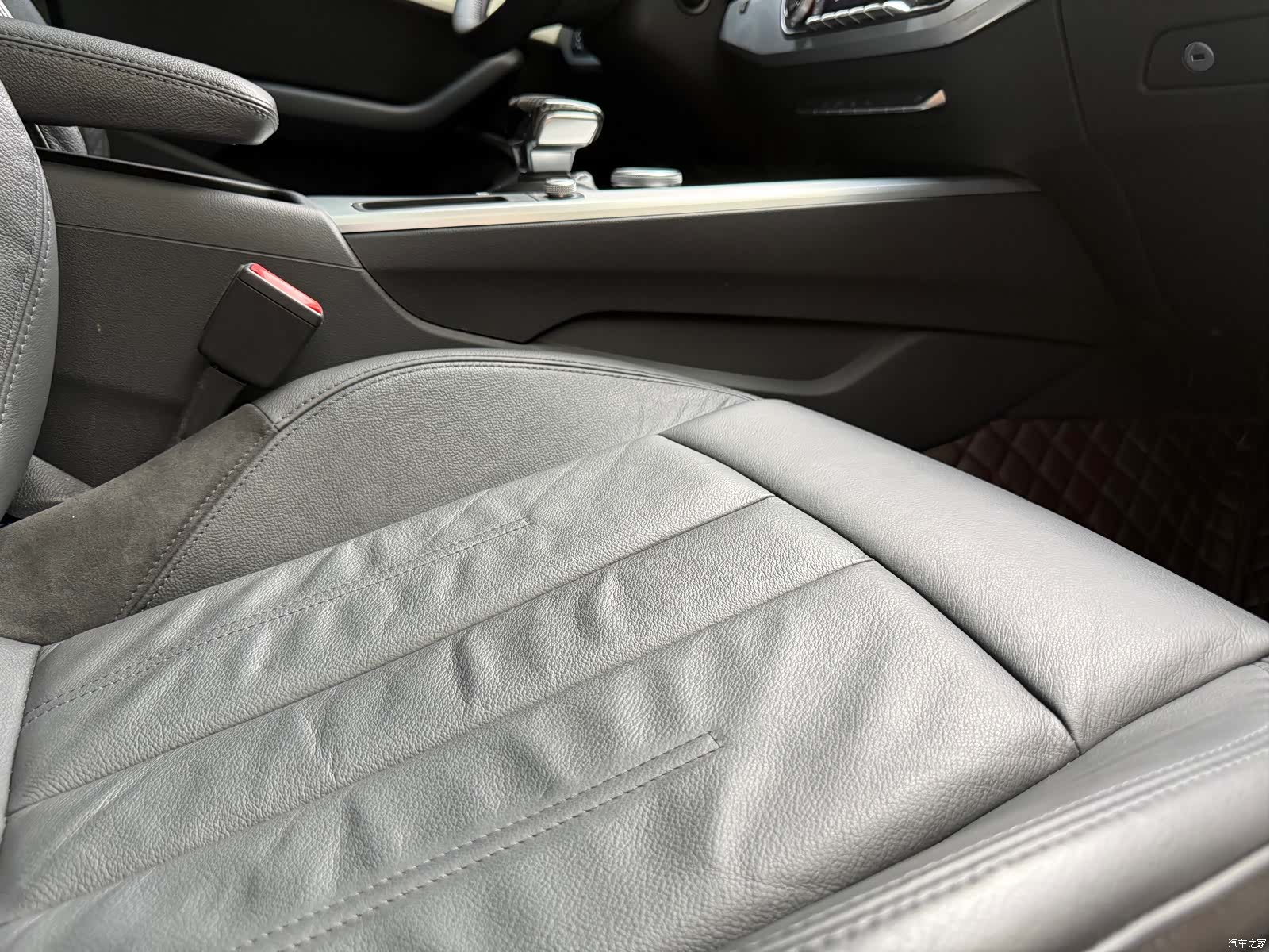 Audi A4L, 2019 21