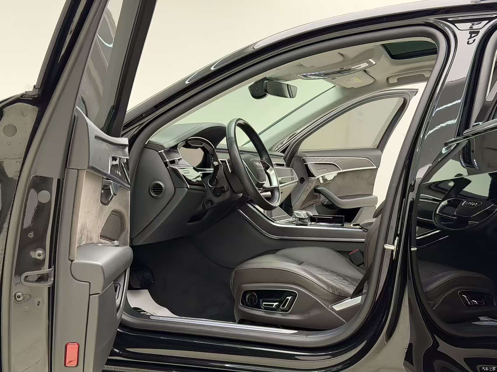 Audi A8L, 2022 9