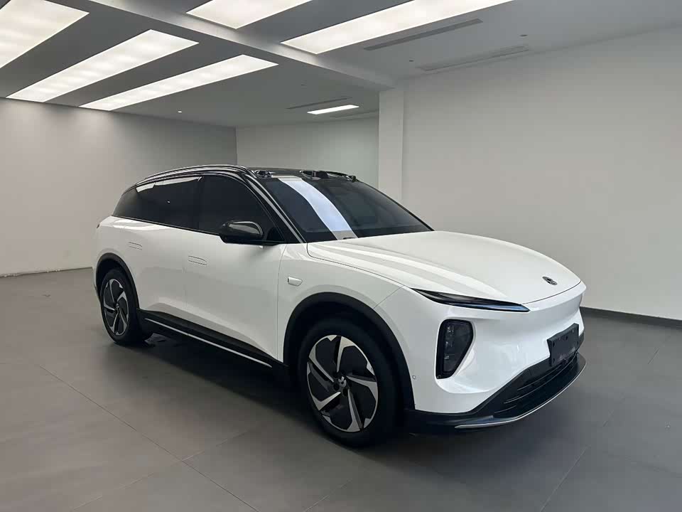 NIO ES6