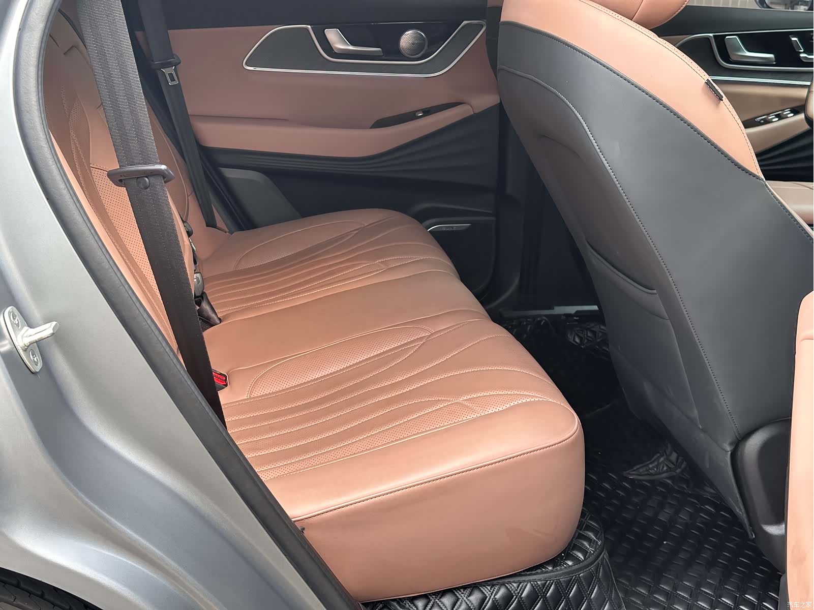 Chery Tiggo 8, 2025 14