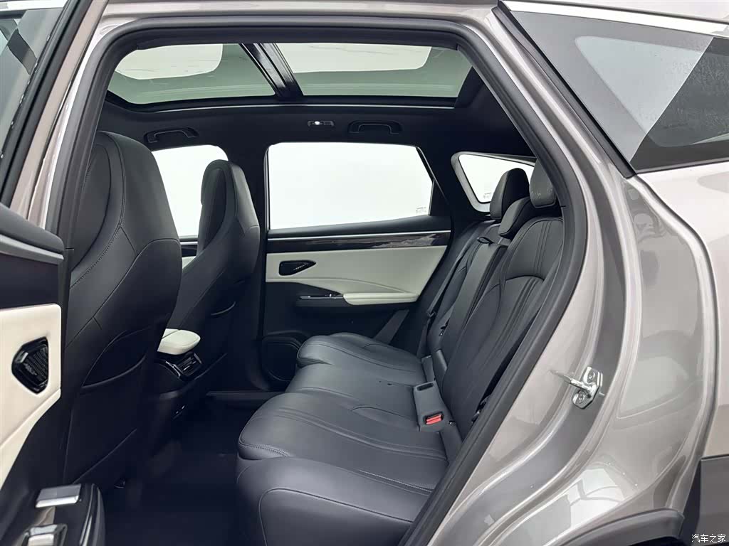 Geely Galaxy L7, 2024 20