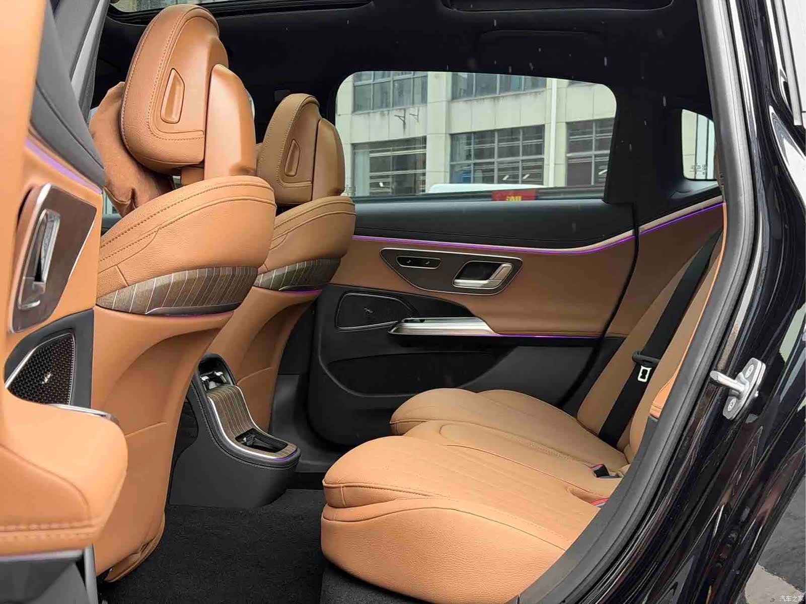 Mercedes-Benz E-Class, 2024 7