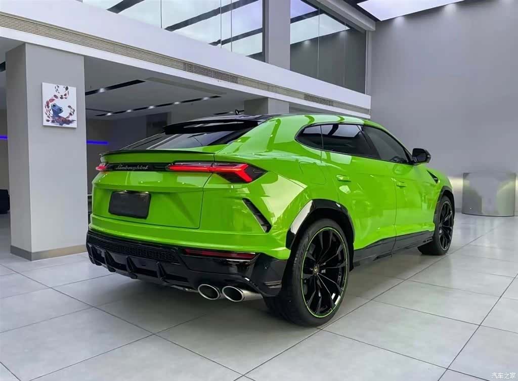 Lamborghini Urus, 2021 все фото