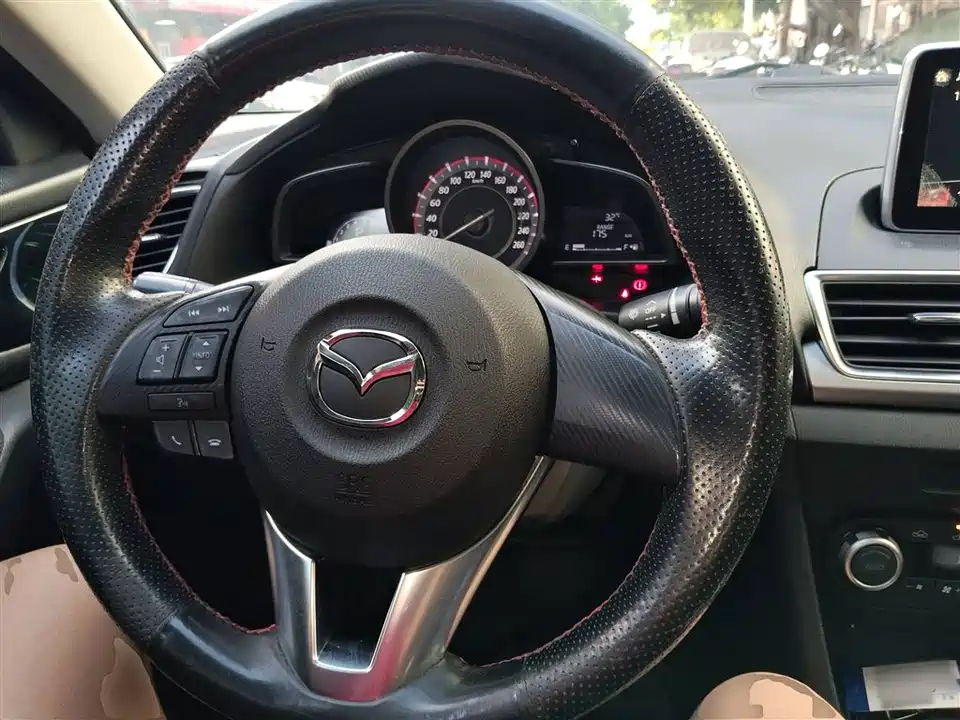 Mazda 3 Angkesaila Mazda 3 Angkesaila
