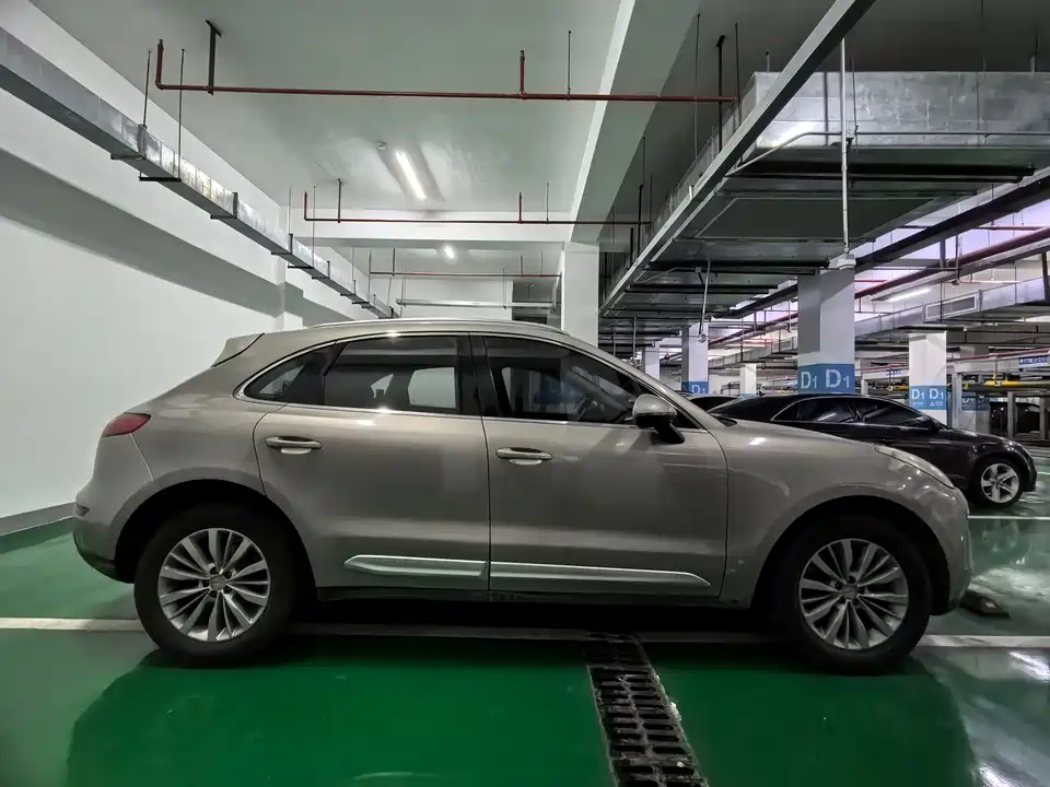 Zotye SR9 Zotye SR9