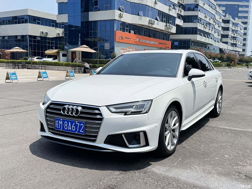 Audi A4L, 2019 1