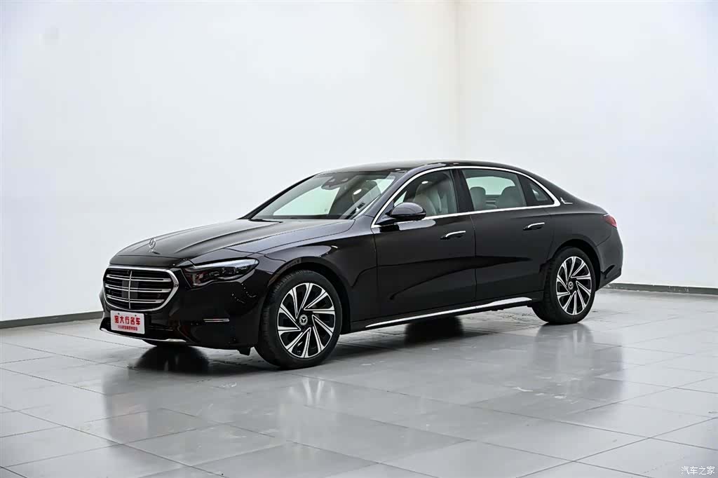 Mercedes-Benz E-Class, 2024 3