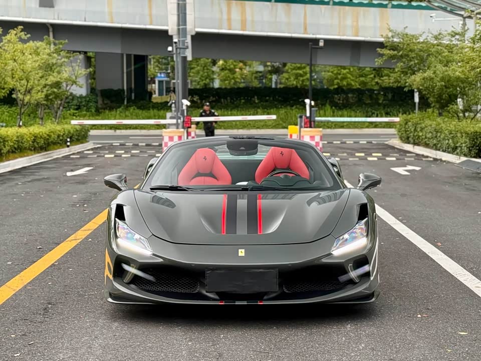 Ferrari F8
