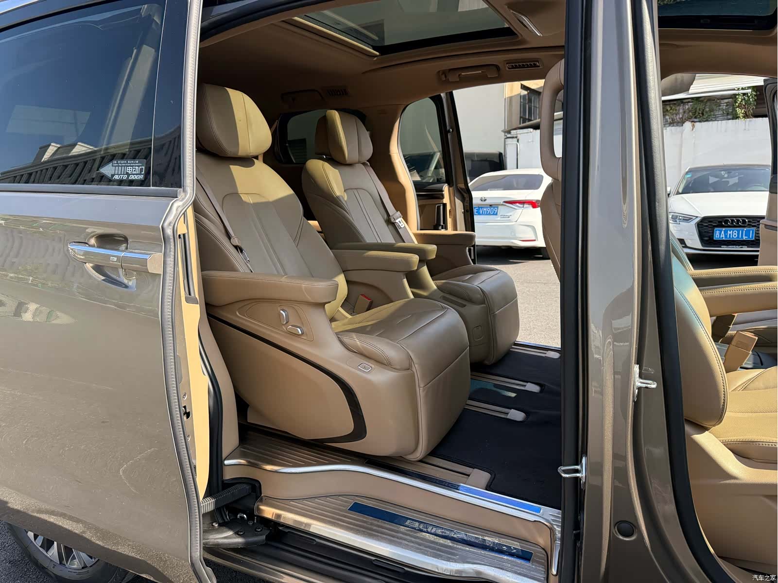 Buick GL8, 2020 8