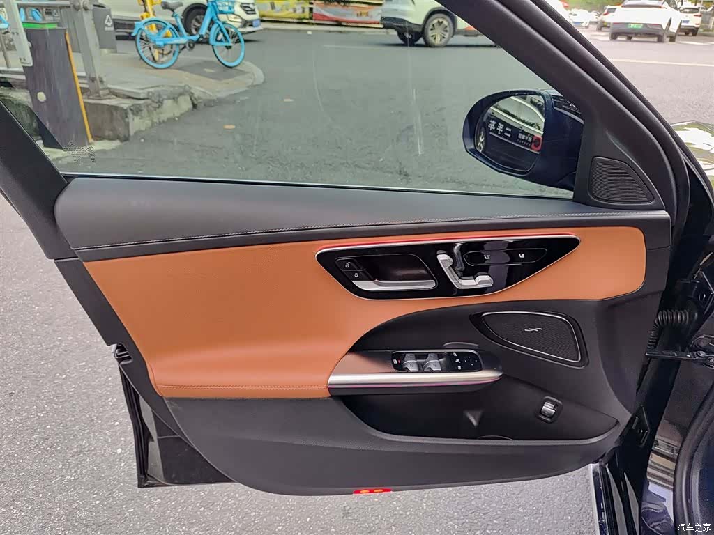 Mercedes-Benz C-Class, 2024 6
