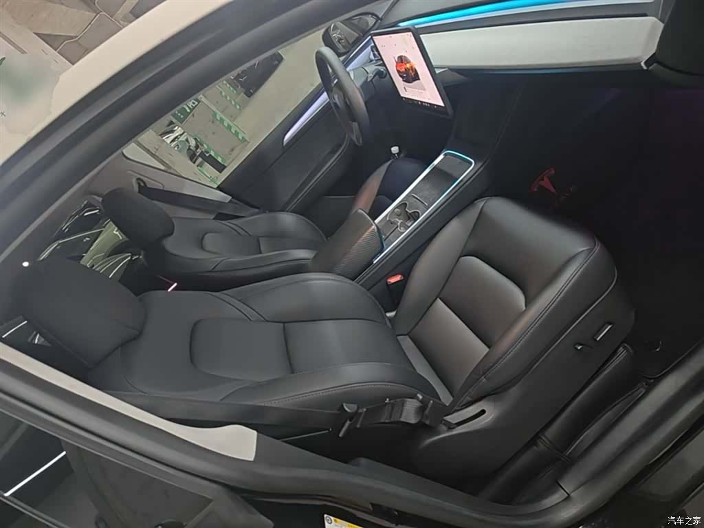 Tesla Model Y, 2023 25