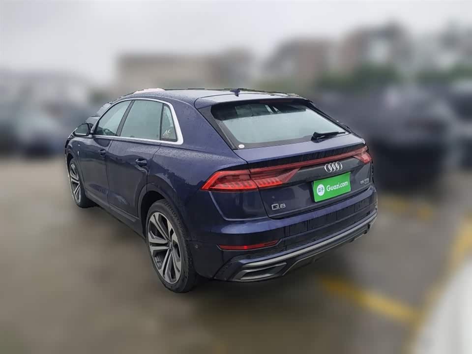 Audi Q8