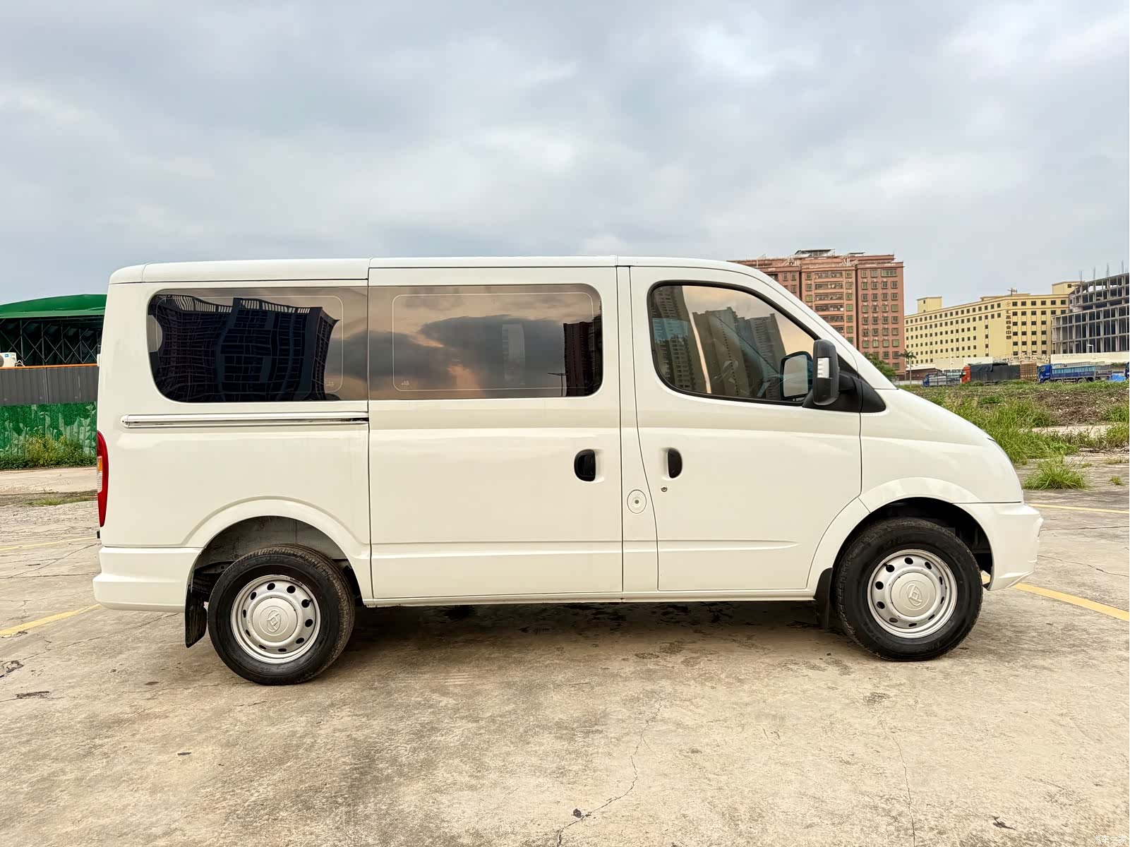 Maxus V80, 2022 4