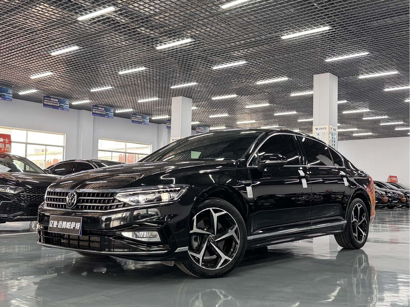 Volkswagen Magotan, 2023 1