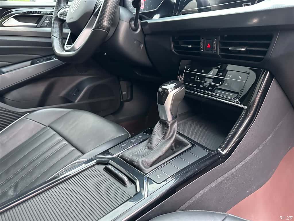 Volkswagen Passat, 2023 17