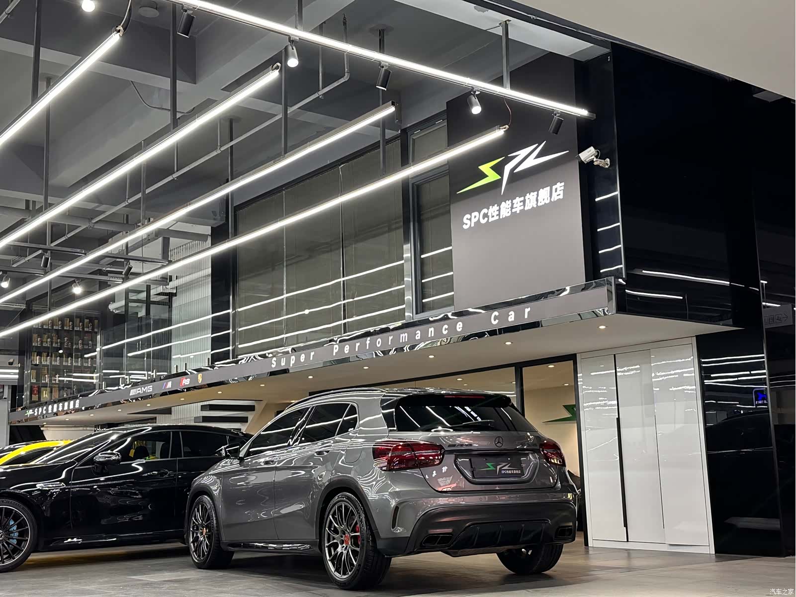 Mercedes-Benz GLA, 2019 16