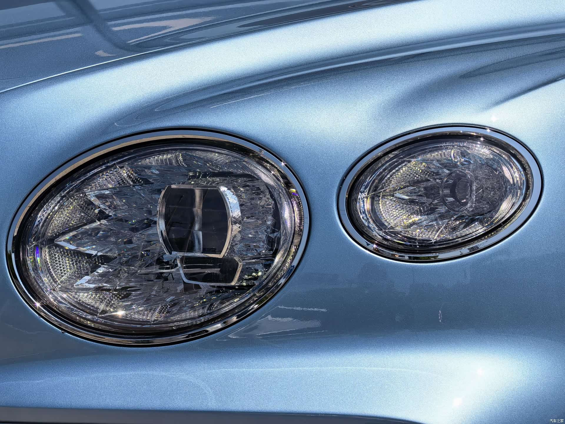 Bentley Bentayga, 2022 8