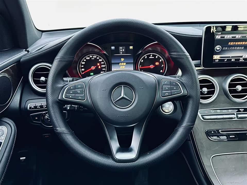 Mercedes-Benz GLC Mercedes-Benz GLC