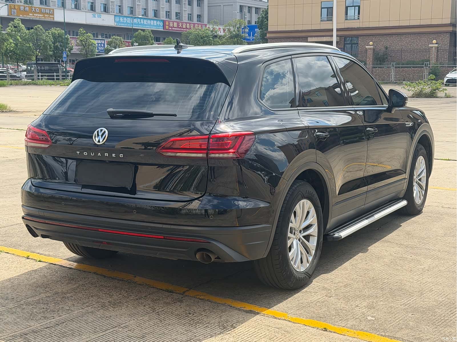Volkswagen Touareg, 2020 все фото