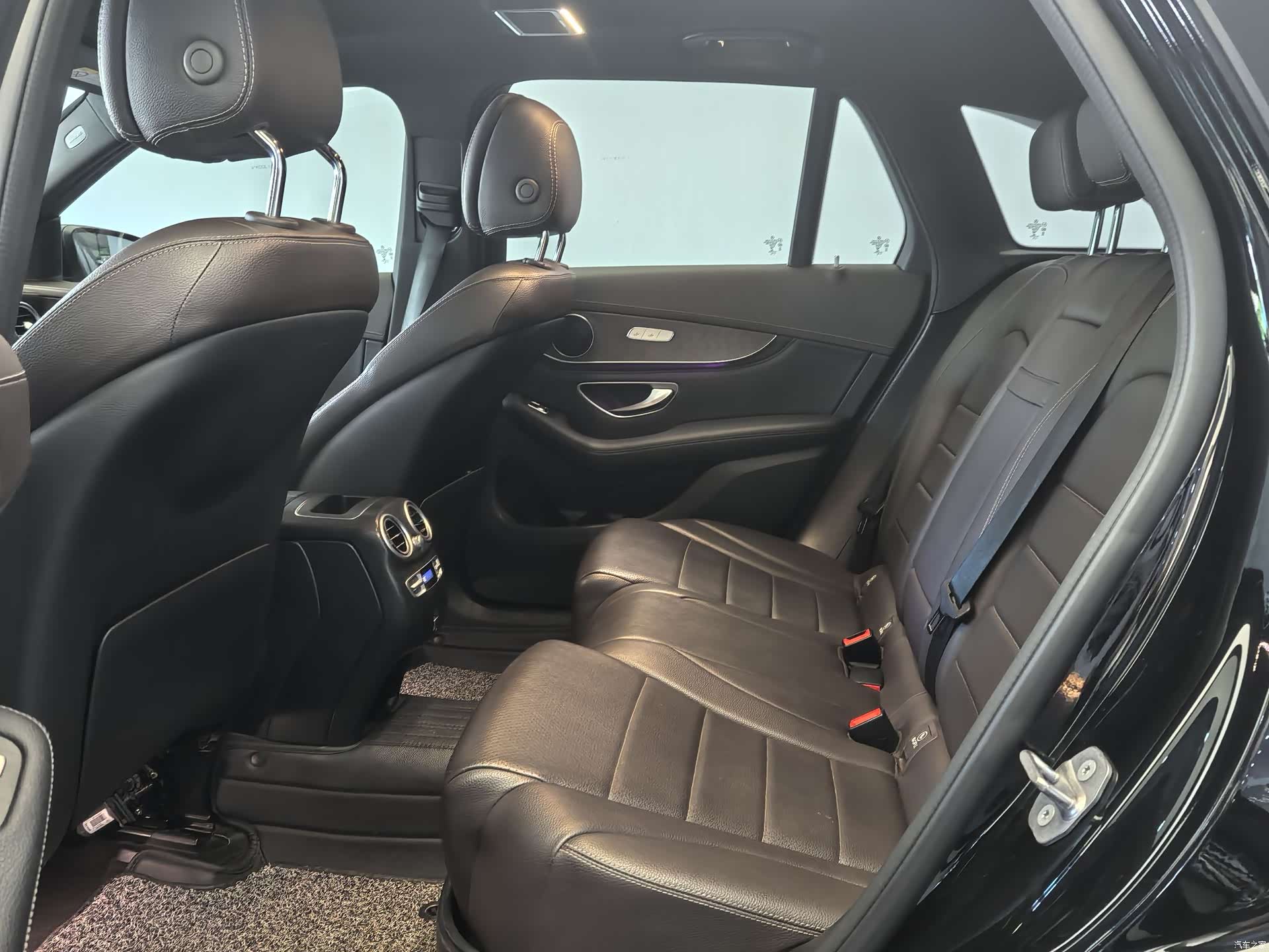 Mercedes-Benz GLC, 2020 15