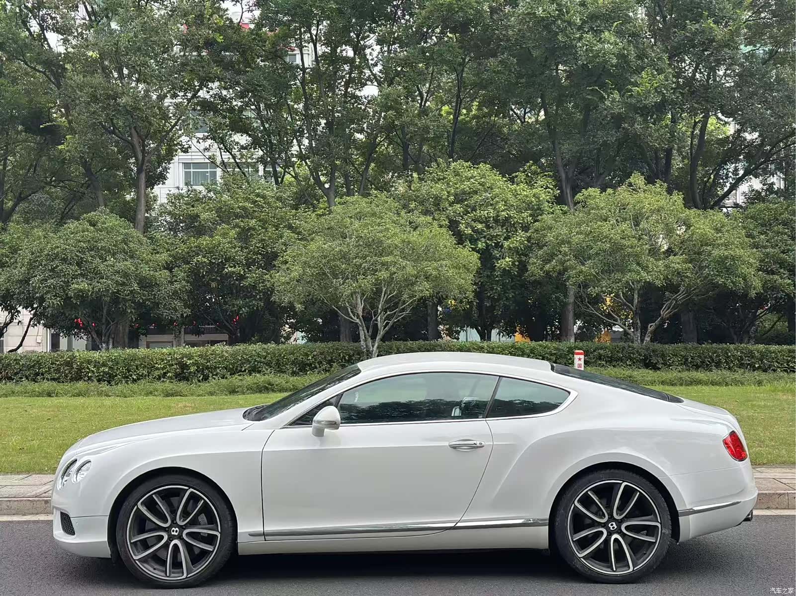 Bentley Continental GT, 2014 все фото