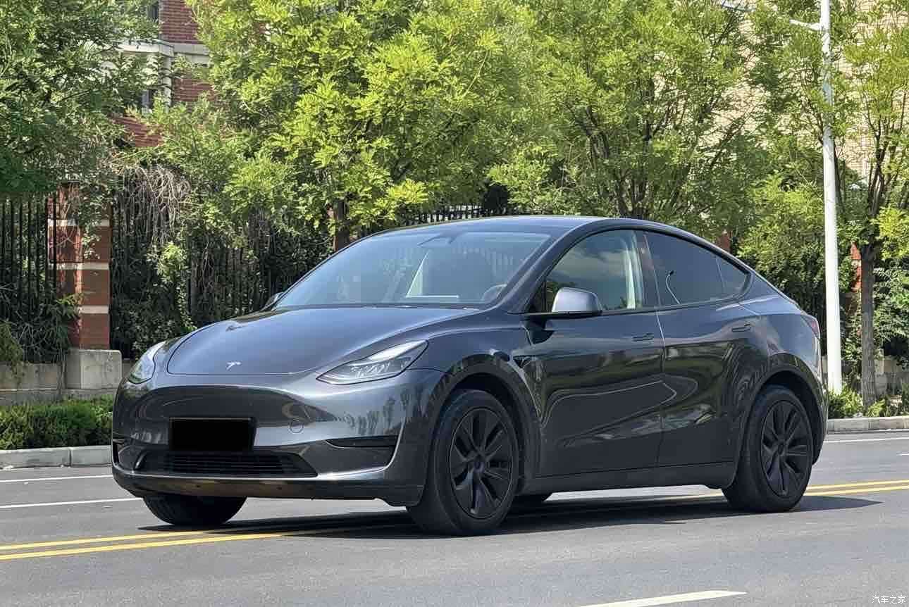 Tesla Model Y, 2024 1