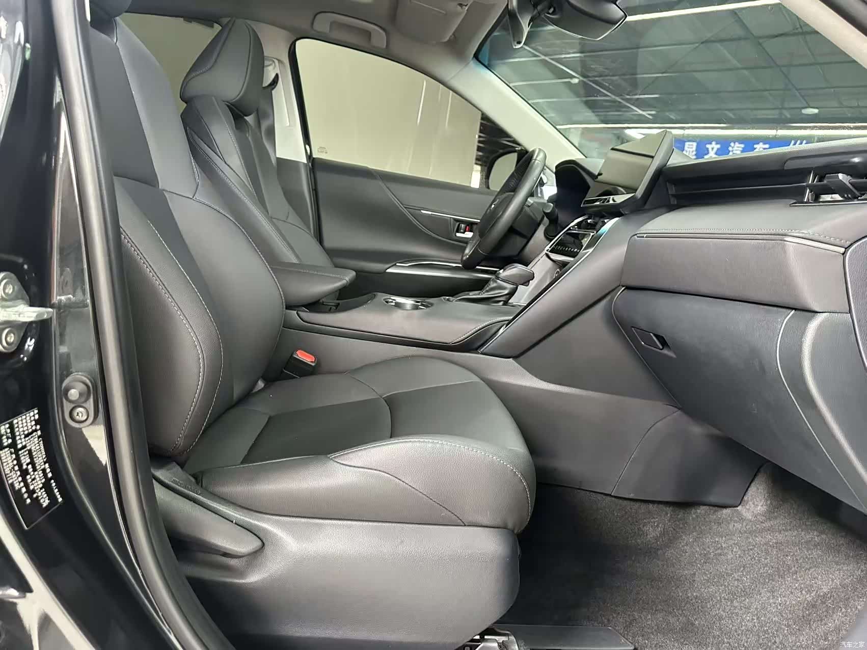 Toyota Venza, 2023 11