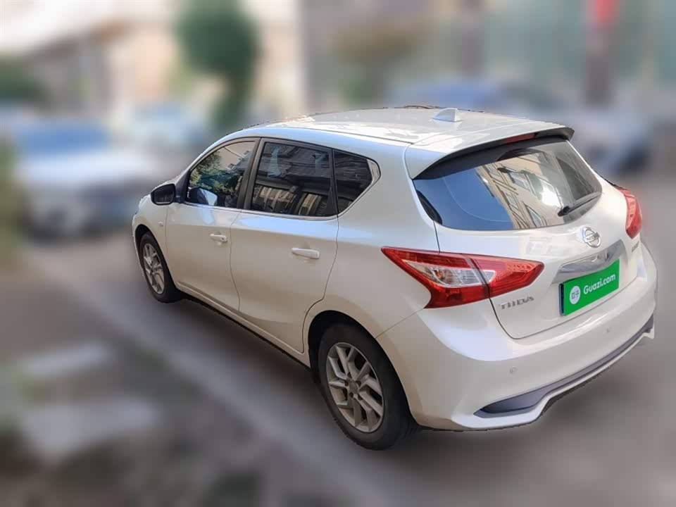 Nissan TIIDA