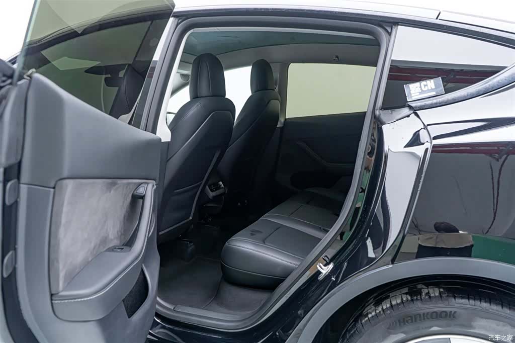 Tesla Model Y, 2022 15