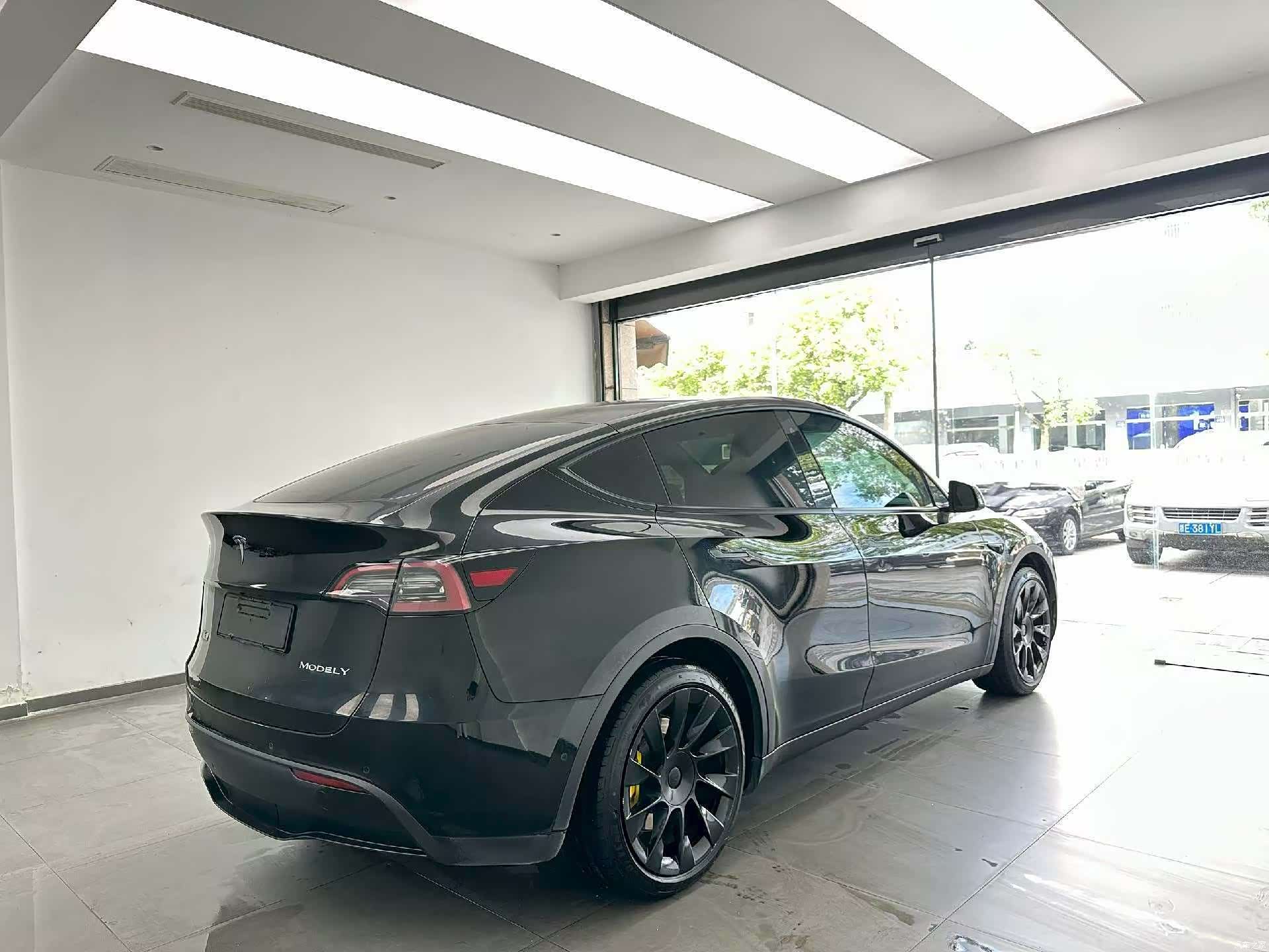 Tesla Model Y, 2021 9