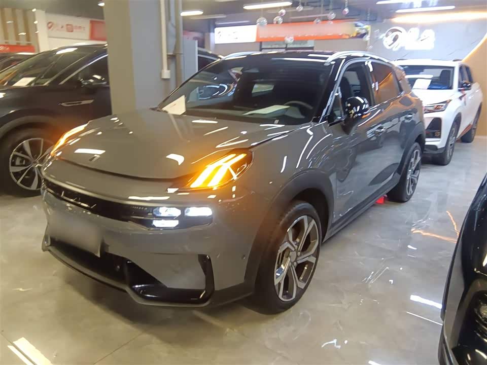 Lynk & Co 06 Lynk & Co 06