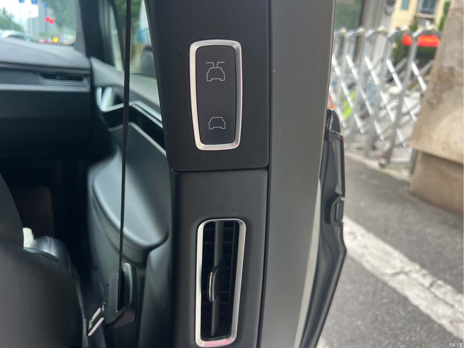 Tesla Model X, 2018 26