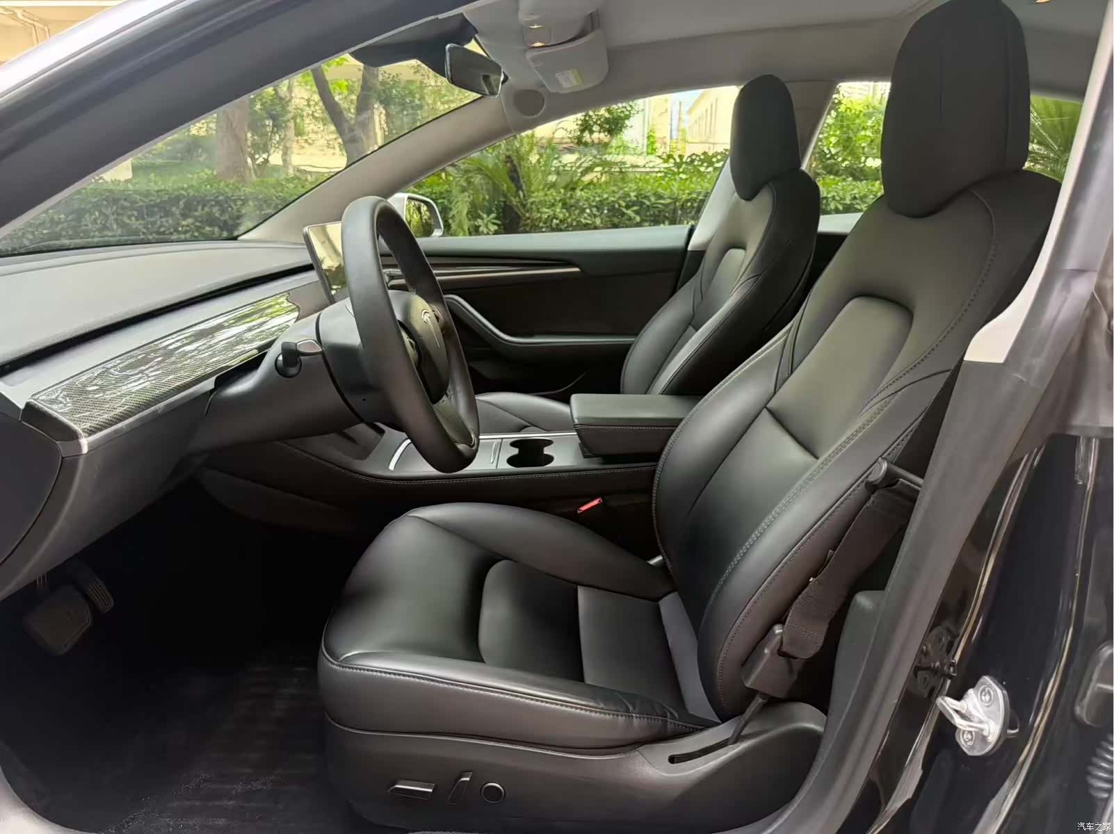 Tesla Model 3, 2023 все фото