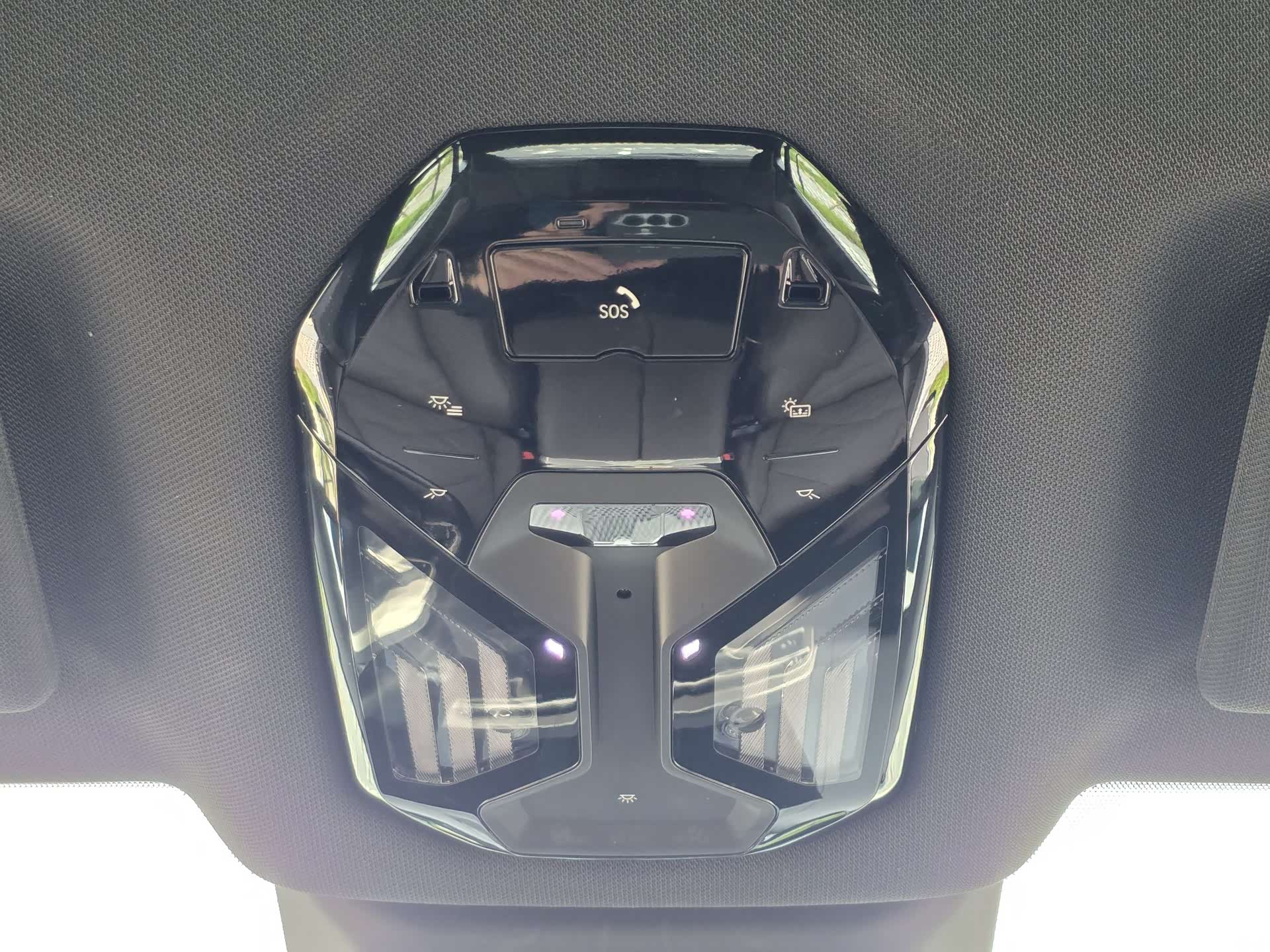 BMW iX, 2022 21