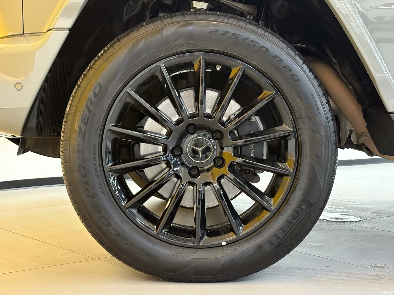 Mercedes-Benz G-Class, 2024 29