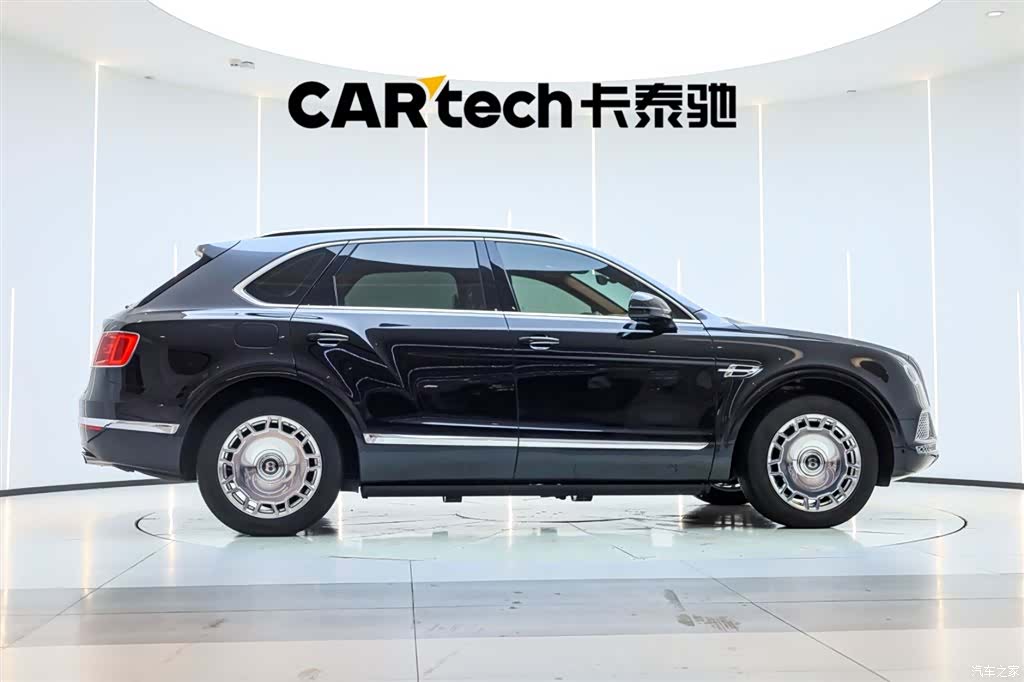 Bentley Bentayga, 2018 4