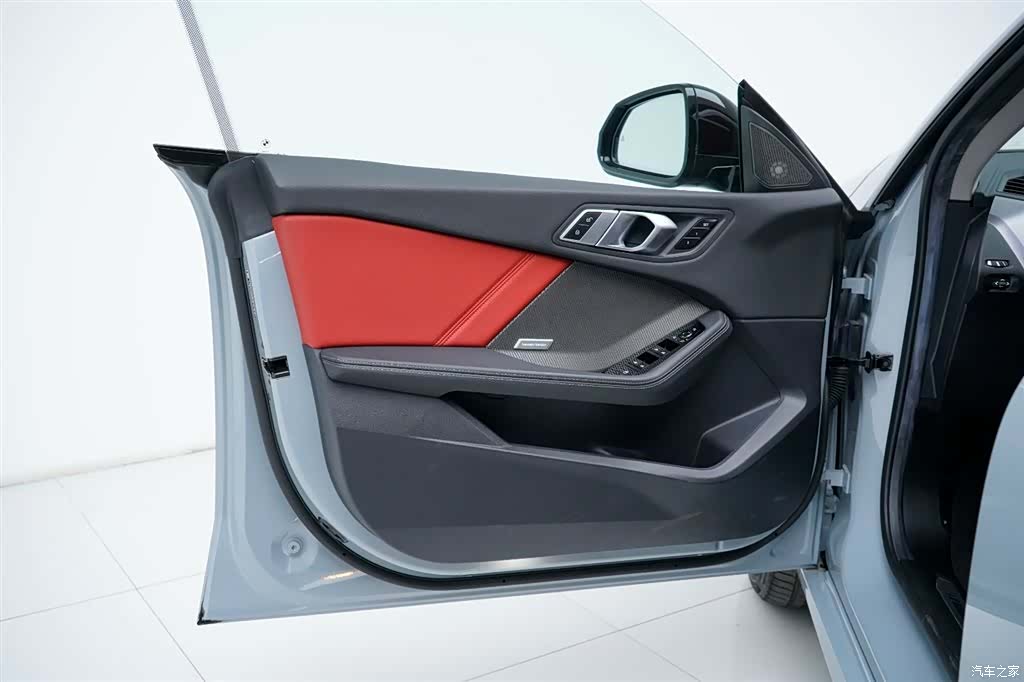 BMW 2 Series, 2025 11