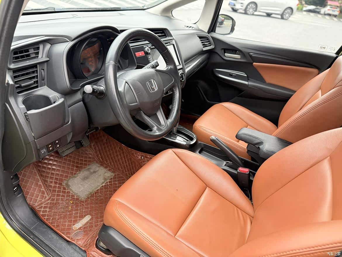 Honda Fit, 2016 8