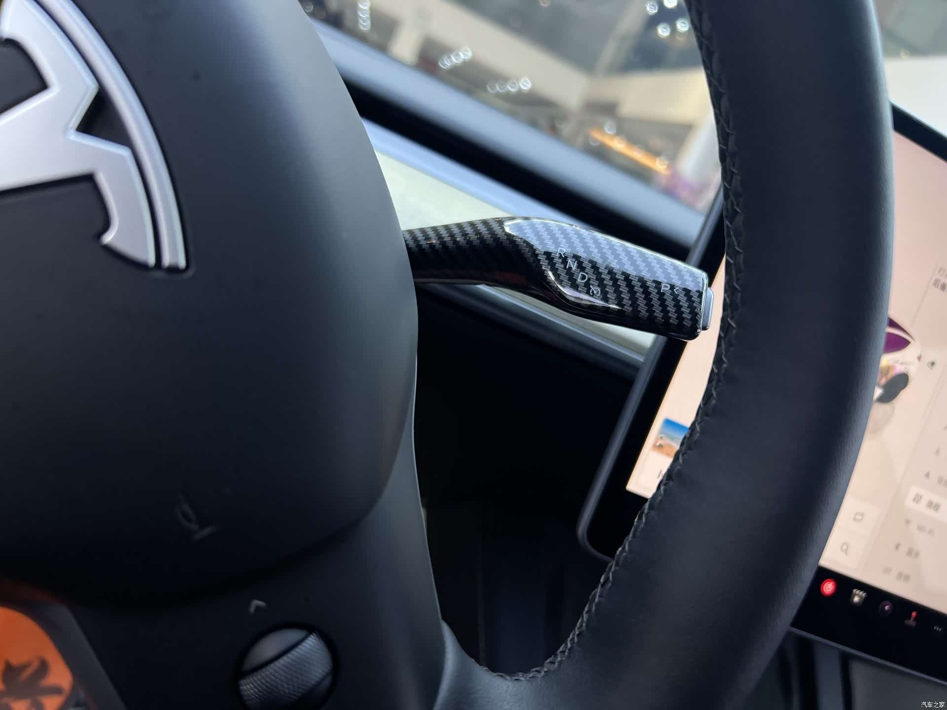 Tesla Model Y, 2023 16