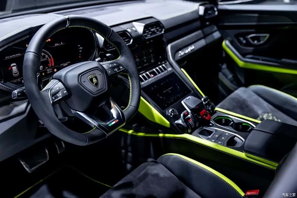 Lamborghini Urus, 2021 11