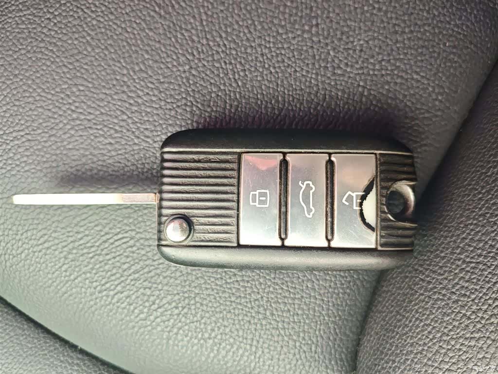 Roewe RX3, 2018 17