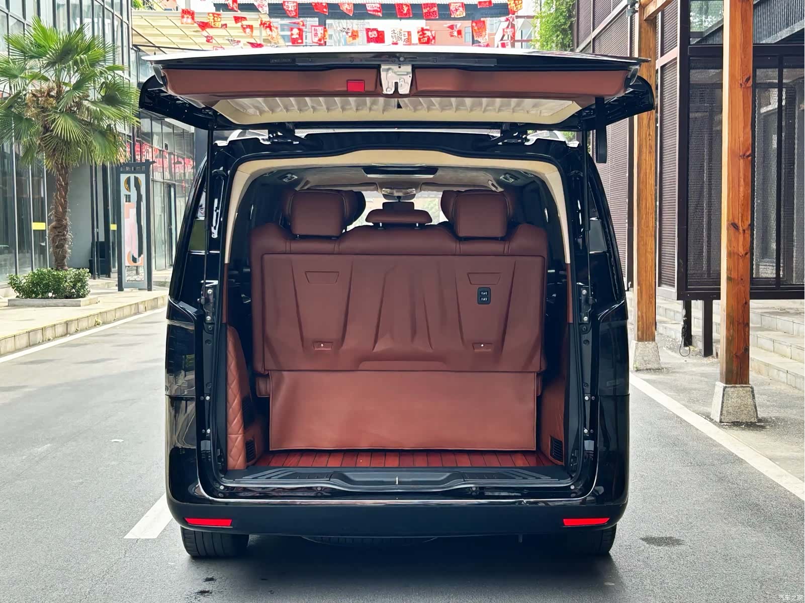 Mercedes-Benz VI, 2020 17