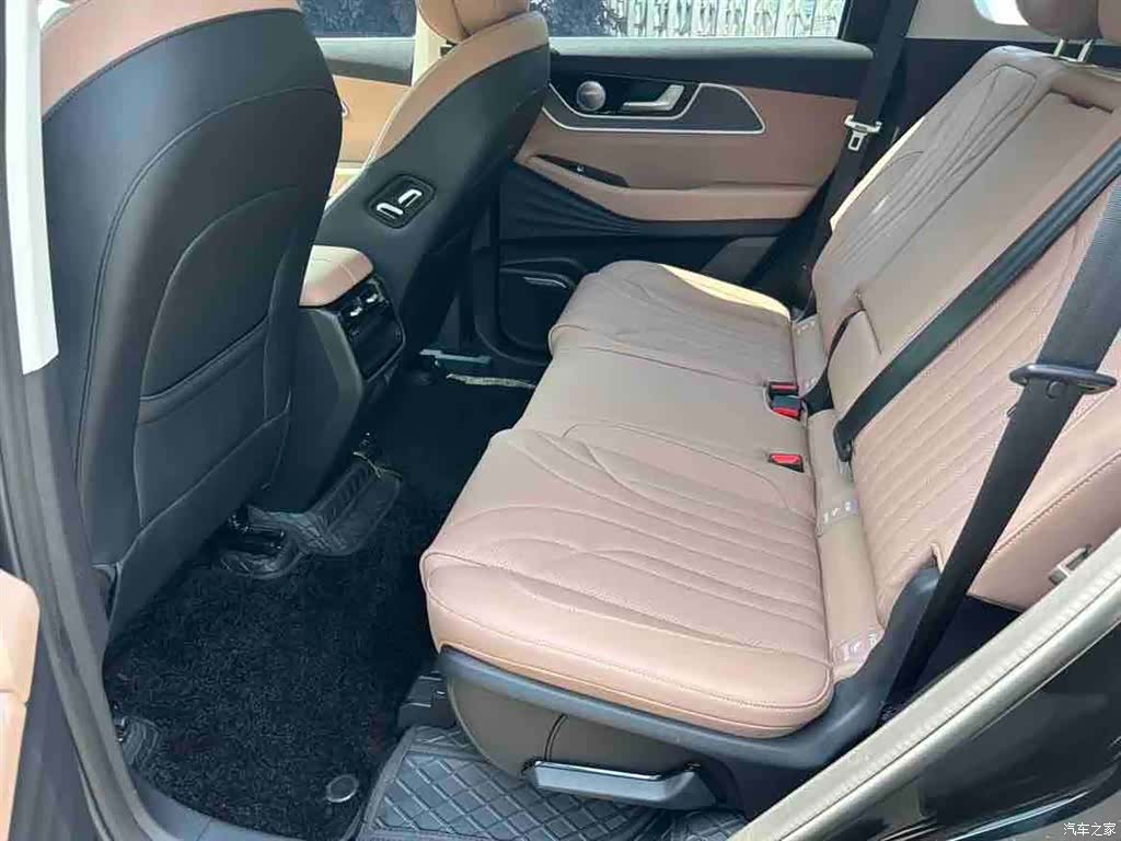 Chery Tiggo 8, 2025 13