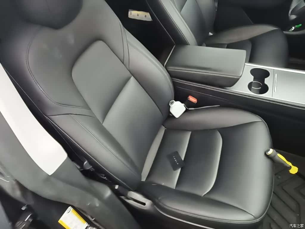 Tesla Model Y, 2021 25